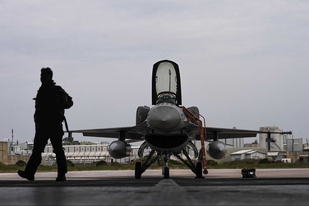 F-16 fighter jets affiliated with the Turkish Air Force take off from Bandirma as part of the EFES-2026 military exercise in Balikesir, Türkiye, on May 8, 2026. (AA Photo)
