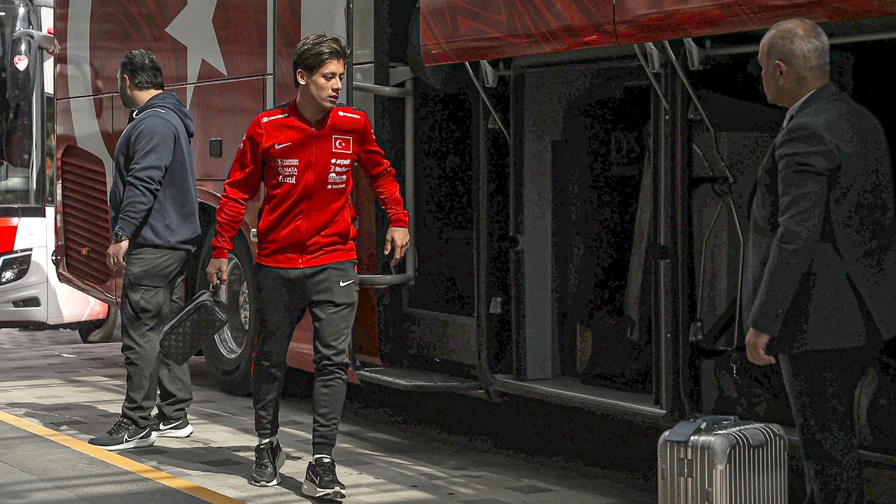 Türkiye's national team settles into Bursa ahead of Italy showdown