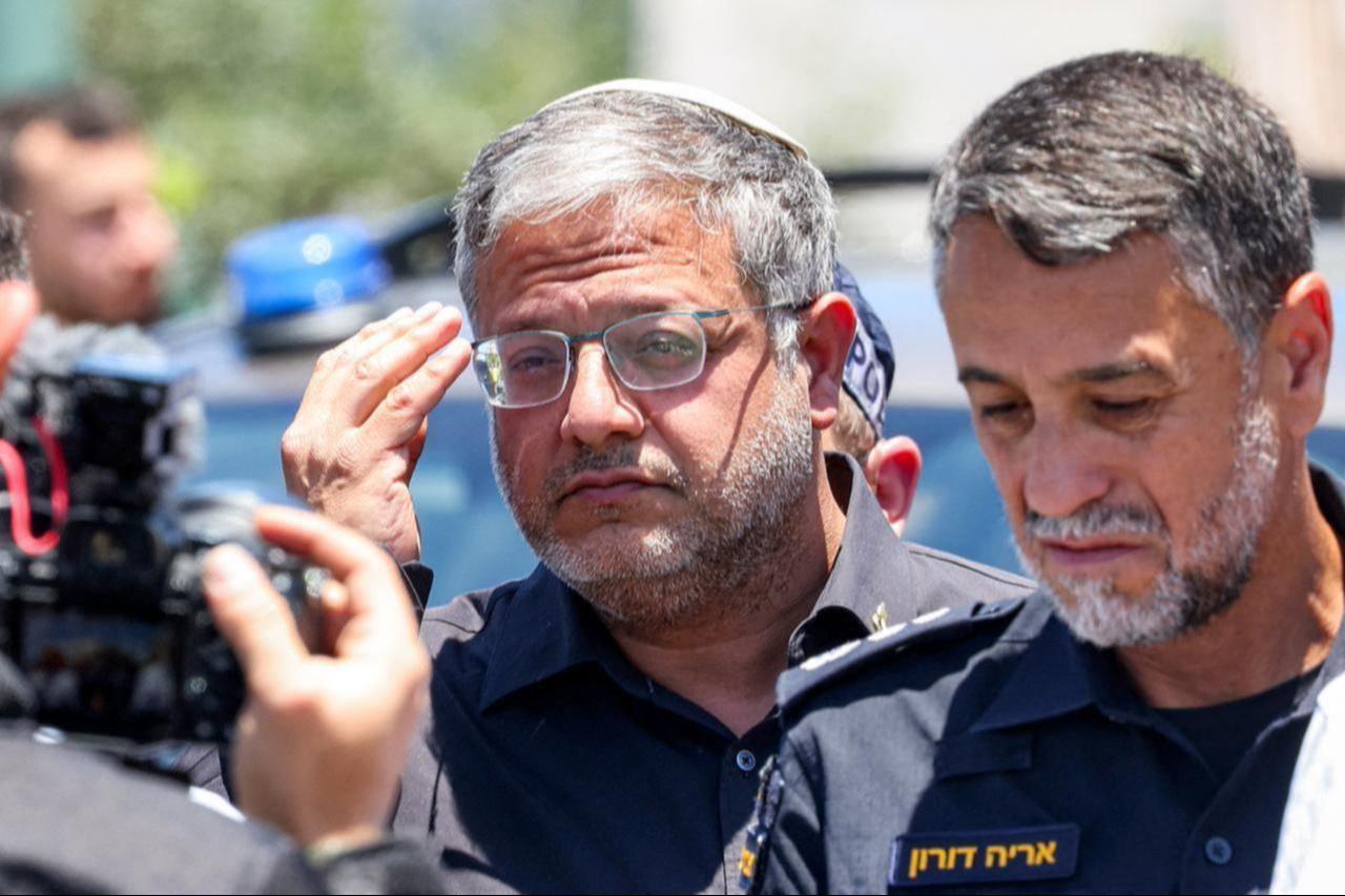 Israel's far-right national security minister, Itamar Ben Gvir (C), arrives at the site of a suspected shooting attack in the town of Tzur Yitzhak in central Israel close to the occupied West Bank, June 7, 2026. (AFP Photo)