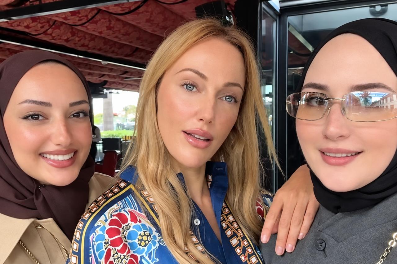 Meryem Uzerli joins fans' video at Ciragan Palace in unexpected 'Magnificent Century' moment