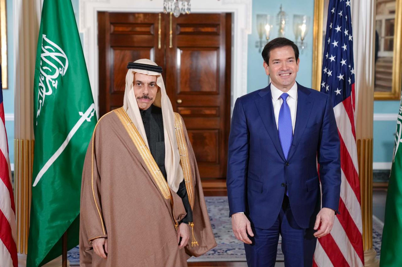 Saudi FM arrives in Washington for Houthi talks as Yemen fighting intensifies Image