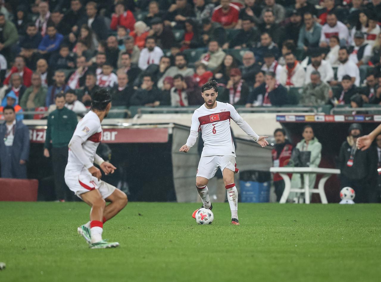 Orkun Kokcu of Türkiye in action during the UEFA Nations League A Group 1 match between Türkiye and Italy at Yuzuncu Yil Ataturk Stadium in Bursa, Türkiye on September 28, 2026. (AA Photo)