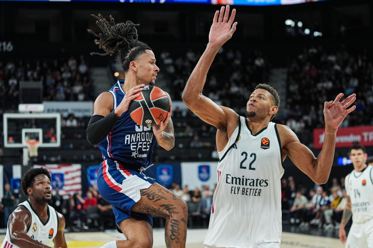 Anadolu Efes tops Real Madrid 94-84 behind stifling ball pressure