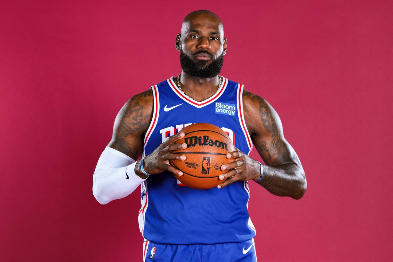 LeBron James #23 of the Philadelphia 76ers poses for a portrait during media day at the Philadelphia 76ers Training Complex on September 28, 2026 in Camden, New Jersey. (AFP Photo)