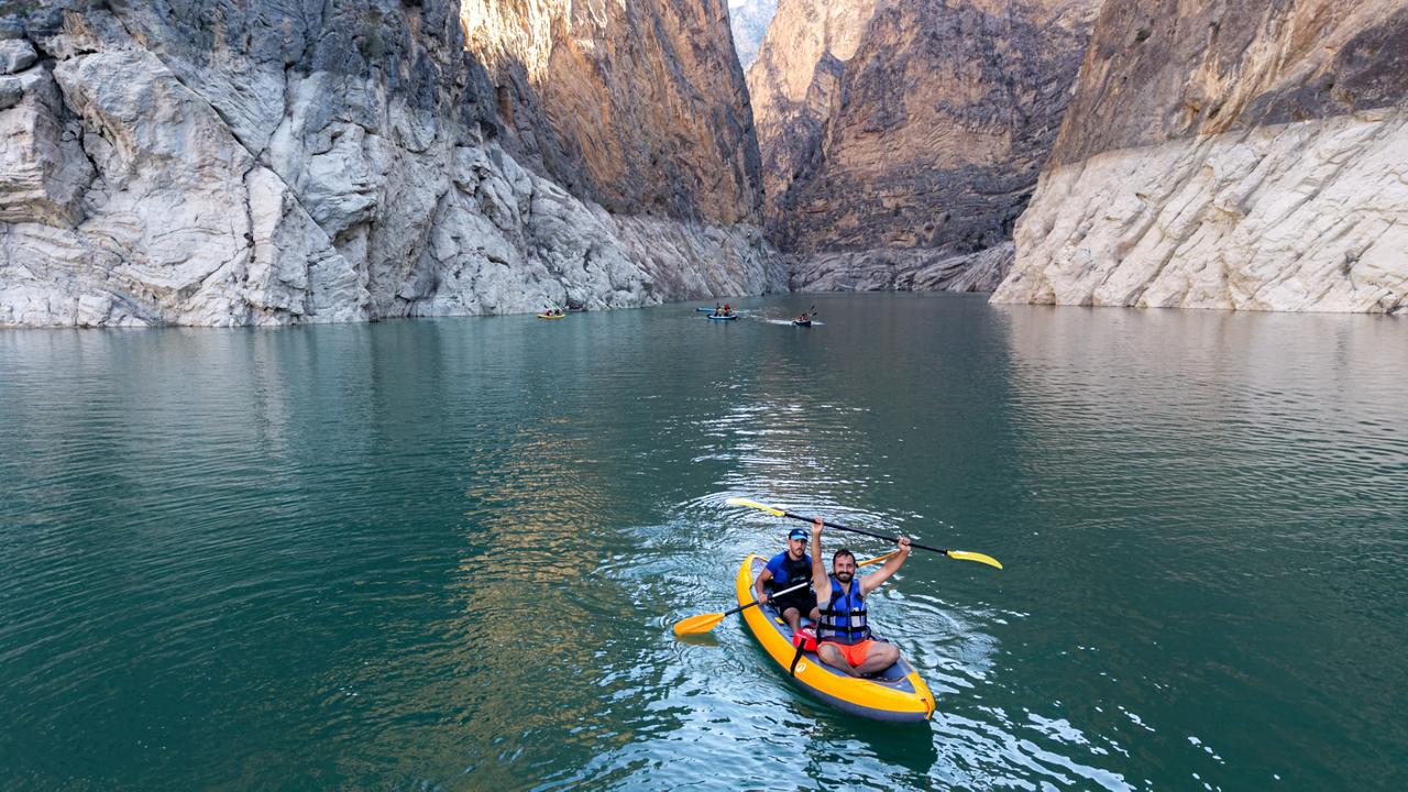 Paddlers explore Kayadibi Canyon in northeastern Türkiye