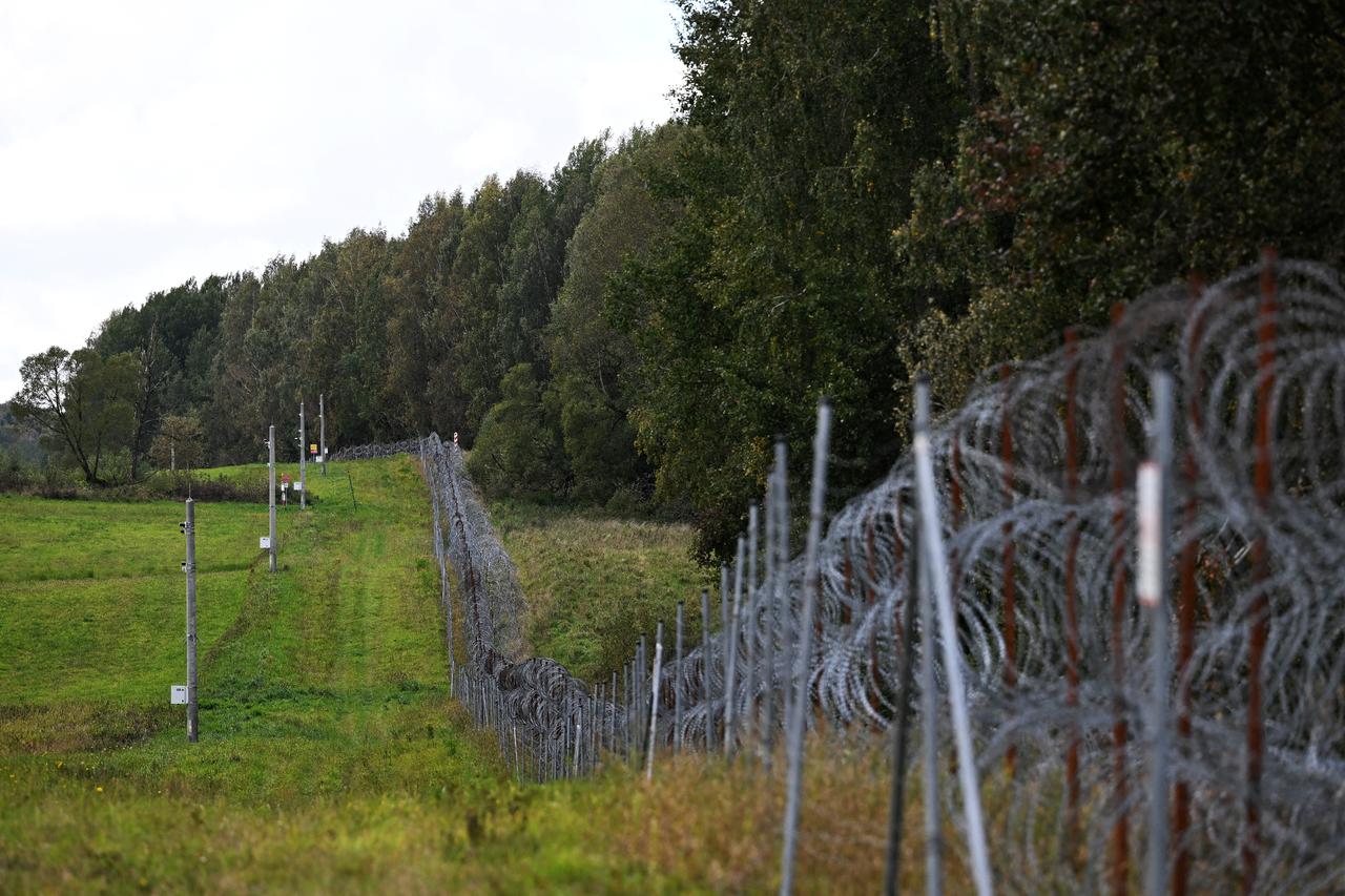 Russia warns of nuclear response to any Kaliningrad blockade