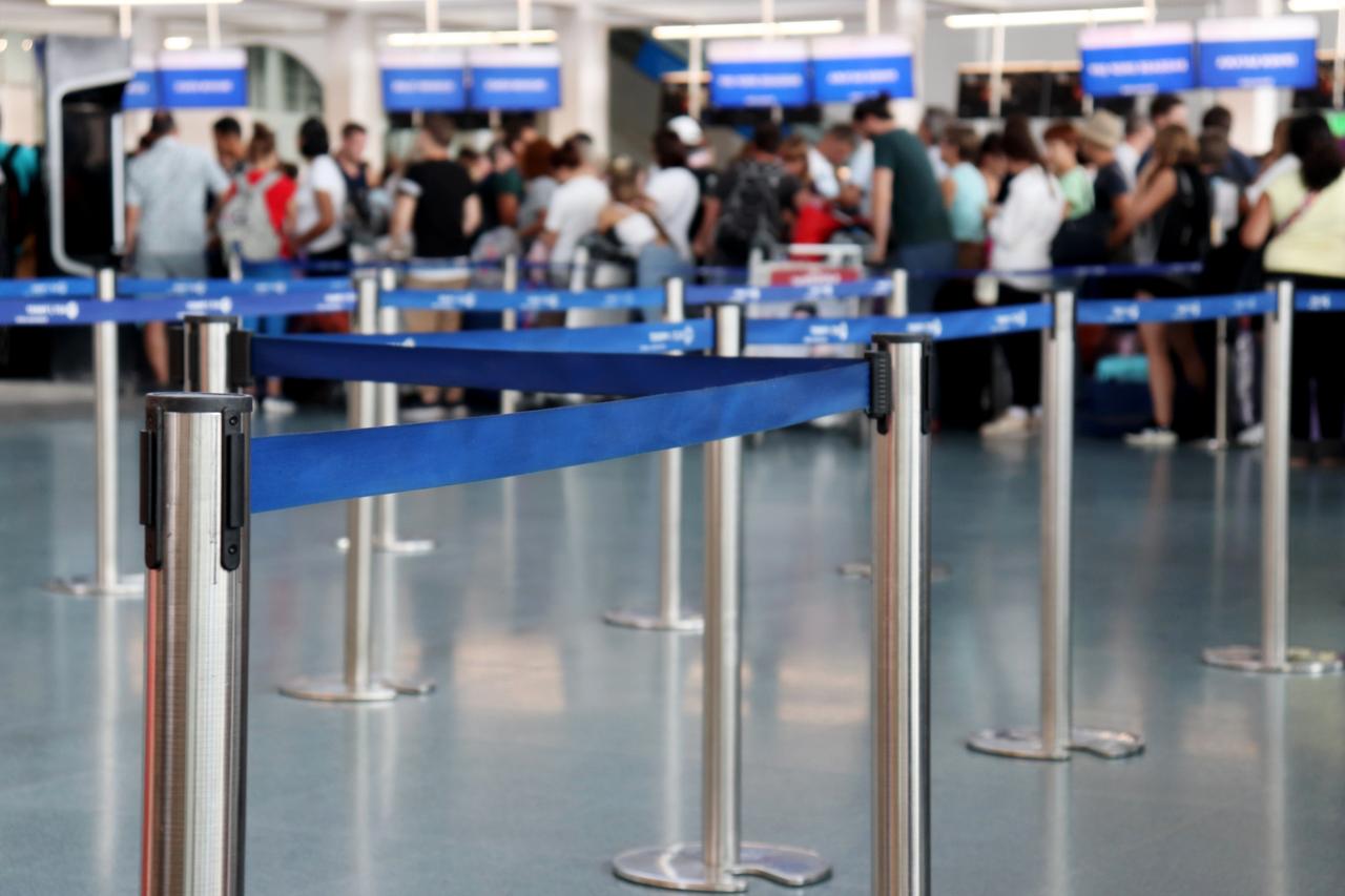 Non-European travelers face 3-hour waits at Brussels Airport