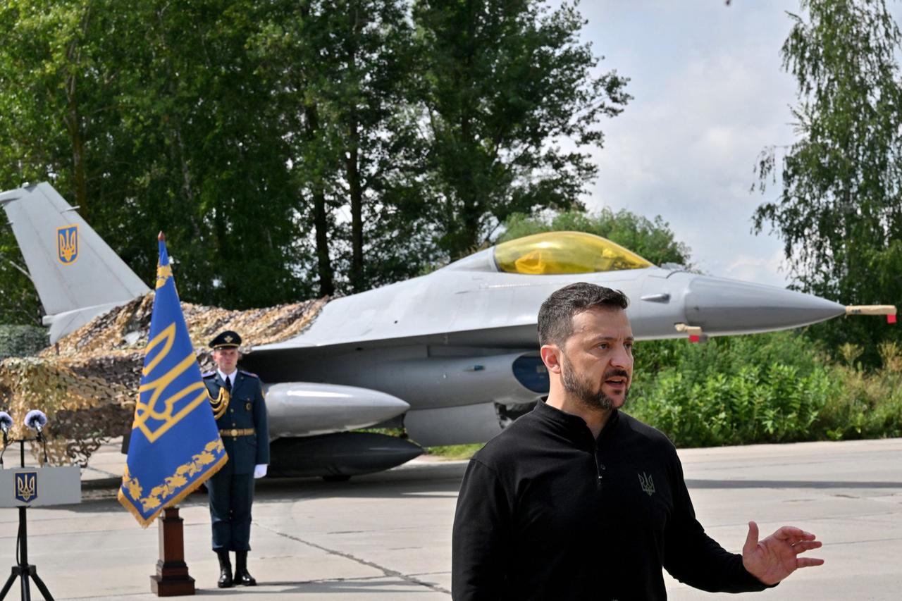 Ukraine to receive 3 Belgian F-16 jets by year-end, Zelenskyy says