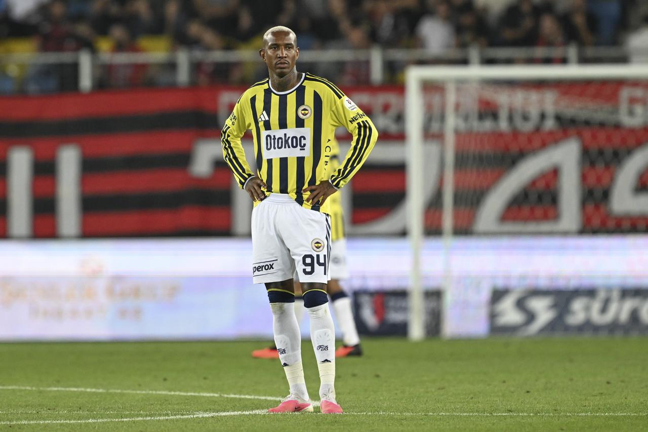 Anderson Talisca exits Fenerbahce after mutual deal
