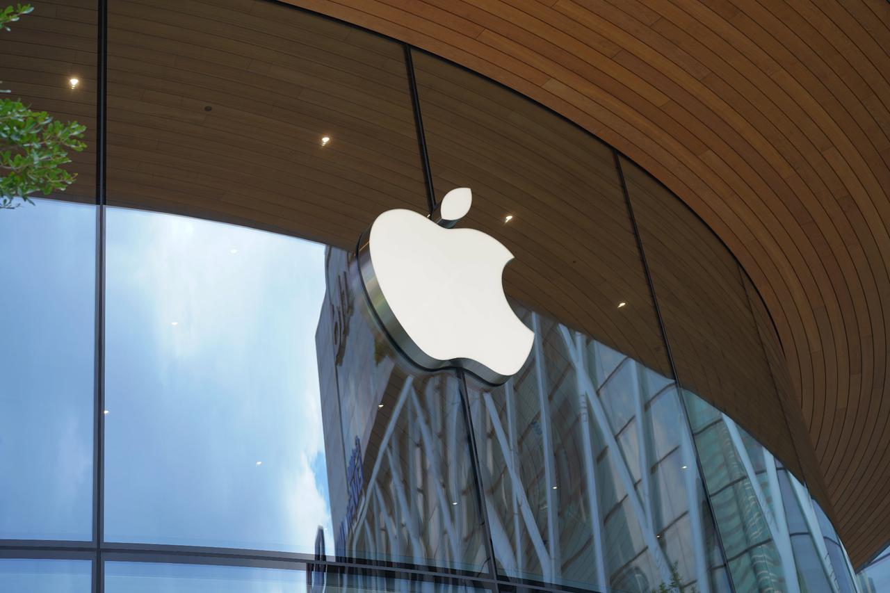 Apple sued for £2 billion by UK developers over ad tracking rules