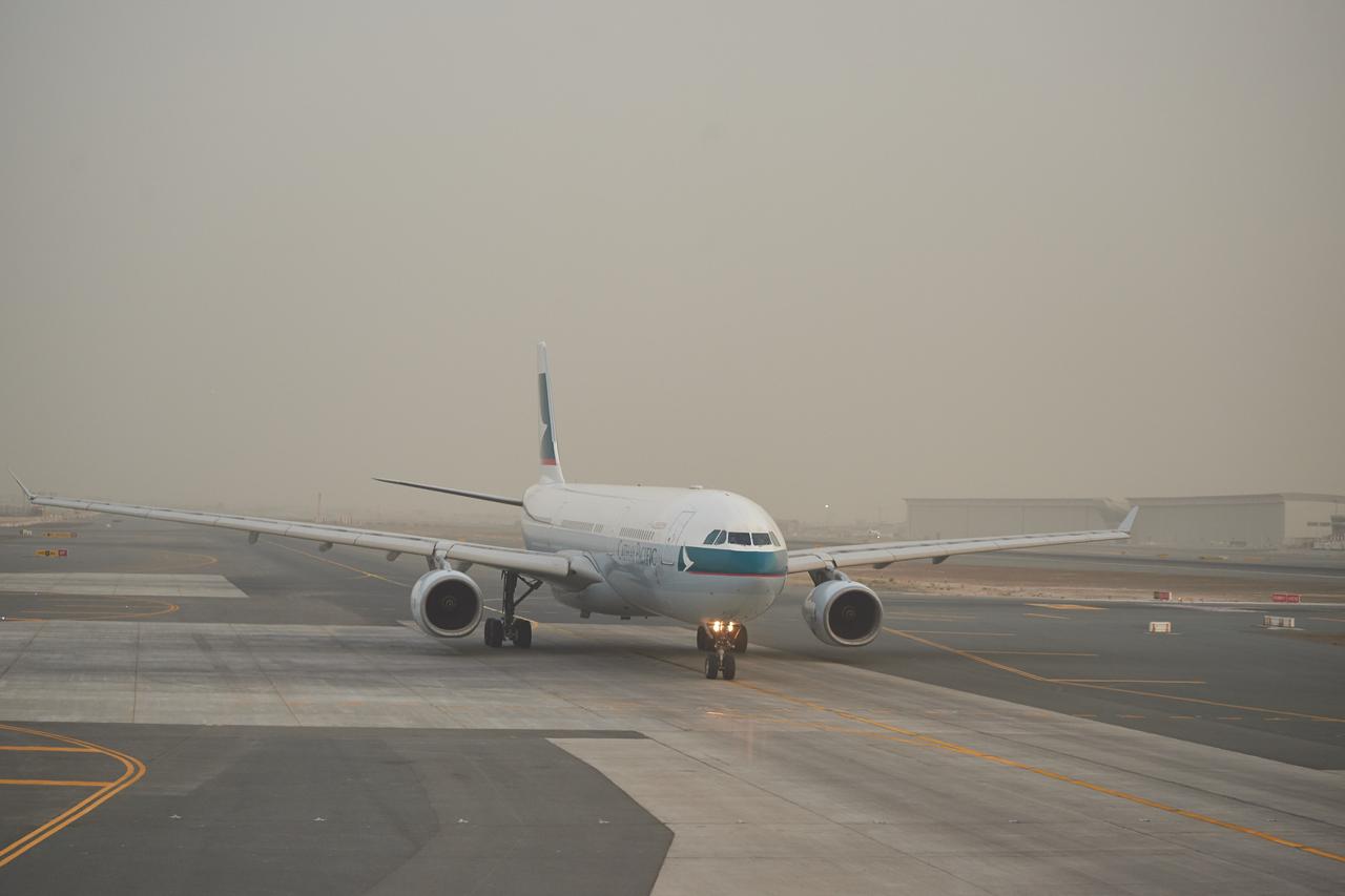 Cathay extends Dubai, Riyadh halts as carriers hold off Gulf return