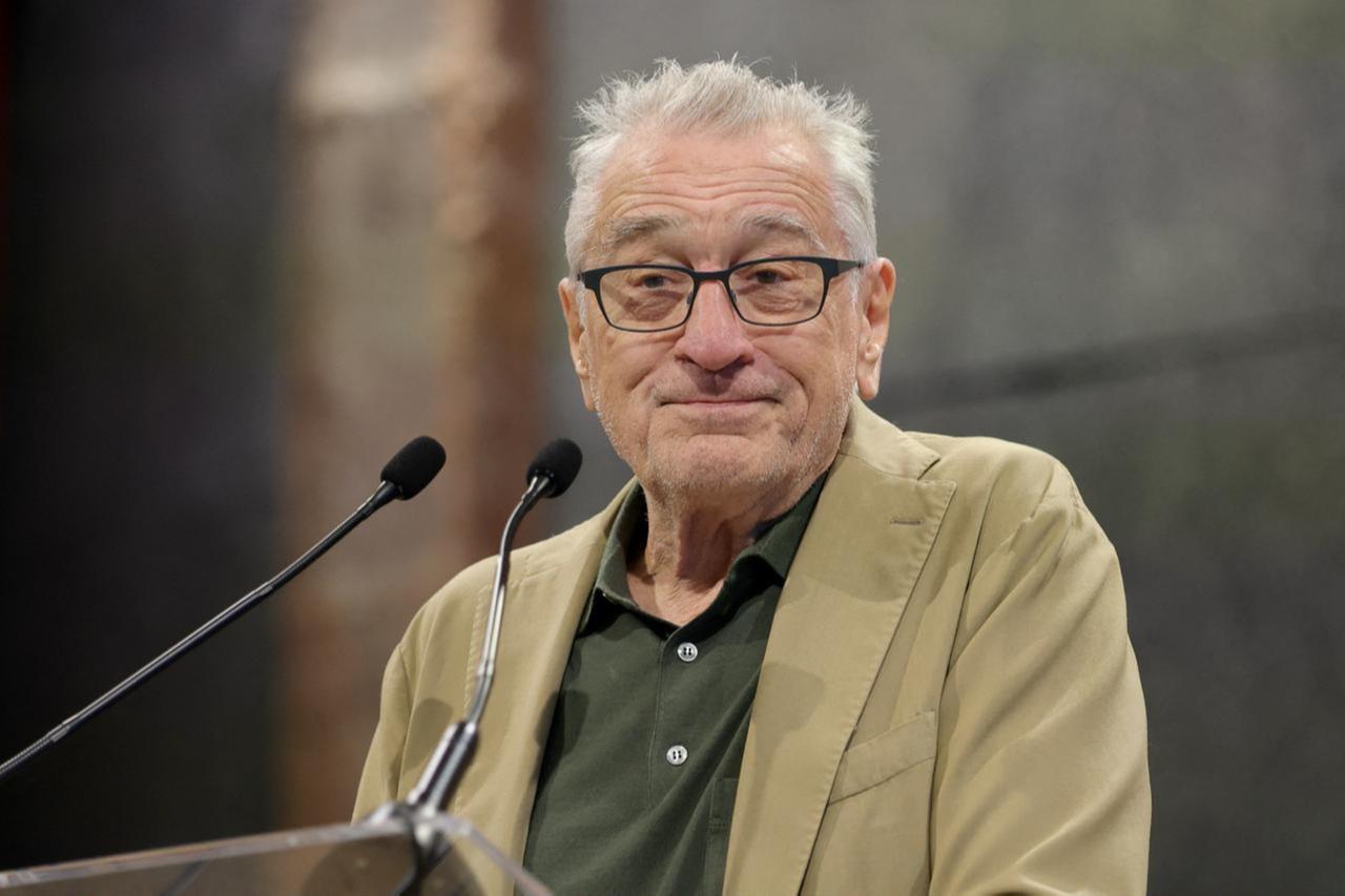 De Niro confirms he joined Istanbul club raids in 1995