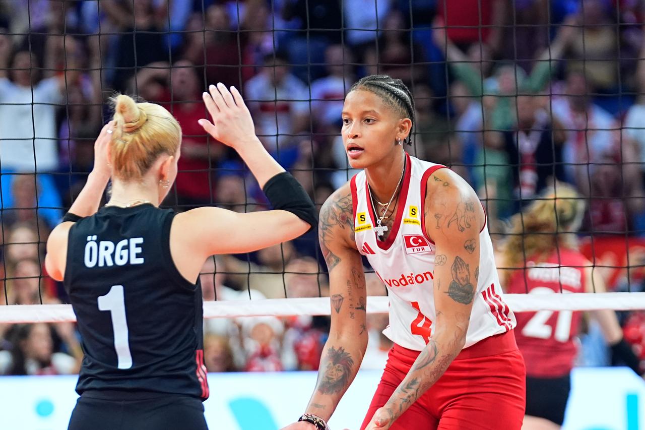 Türkiye beats Germany, reaches EuroVolley semifinal