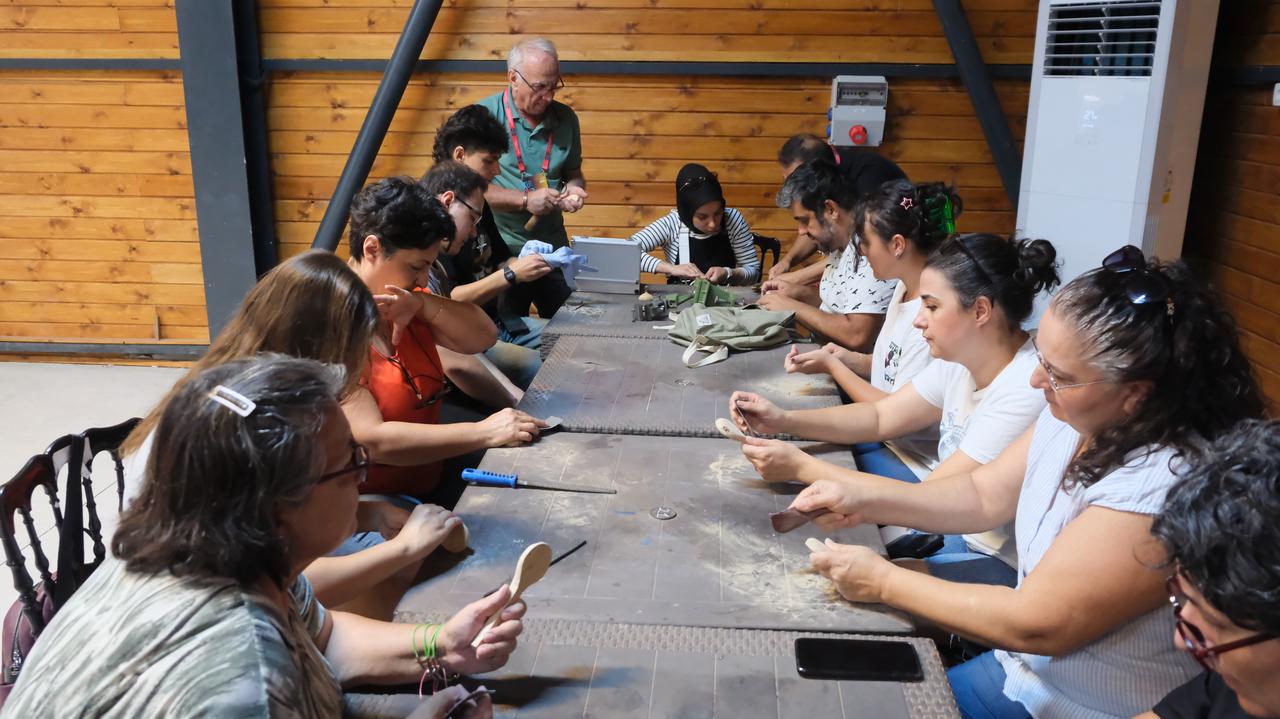 Participants join a workshop during the Canakkale Cultural Route Festival. (AA Photo)