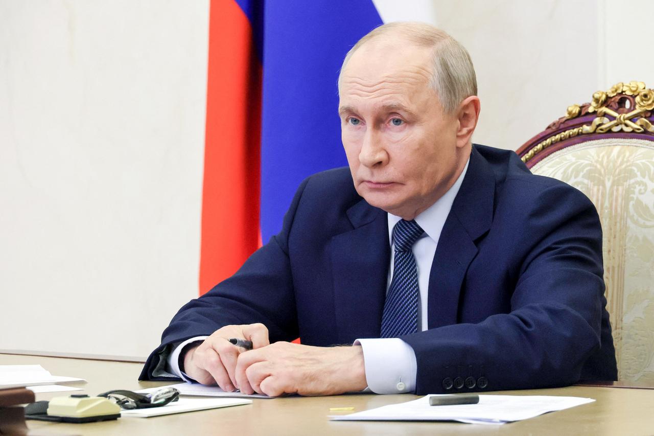 Putin orders 3-day halt in Kyiv strikes for Trump envoys’ visit