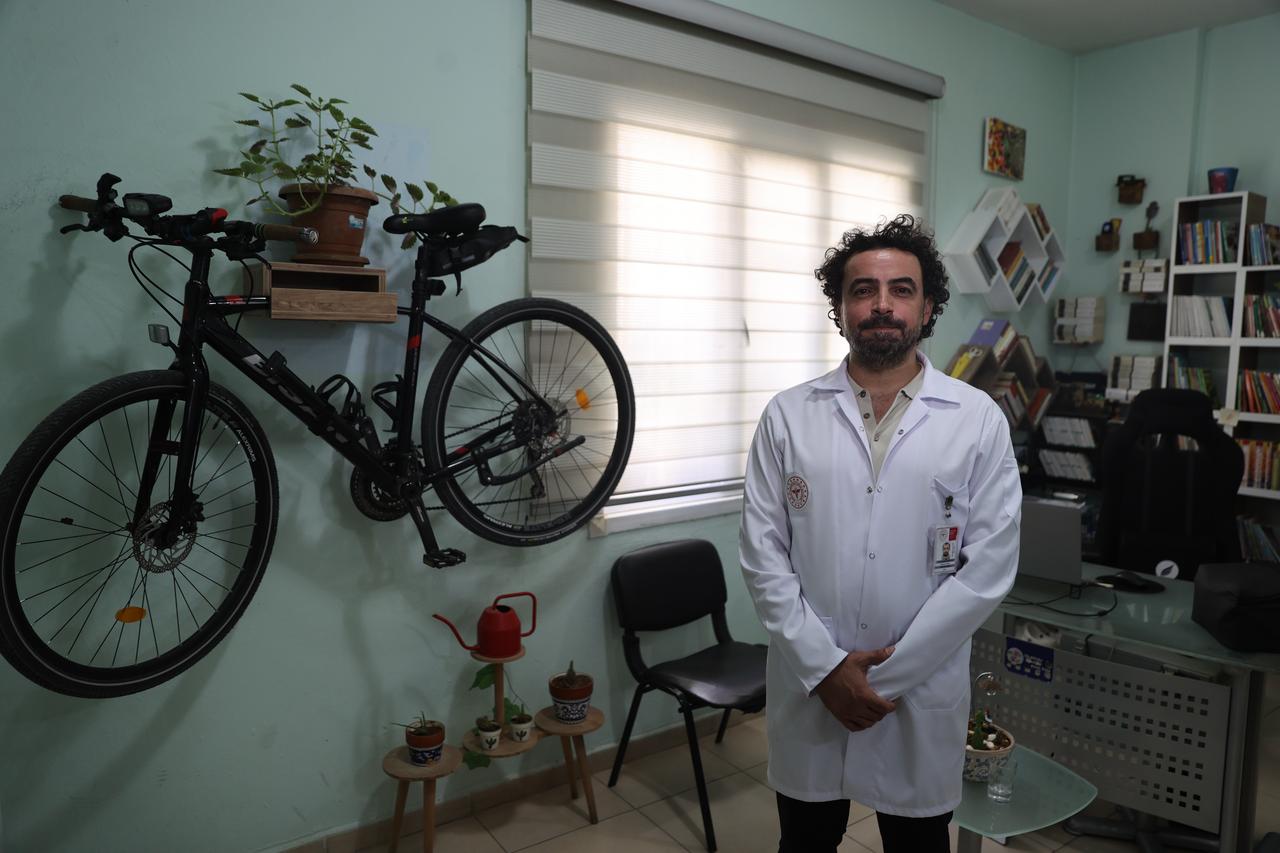The doctor who prescribes books and bicycles in Mardin