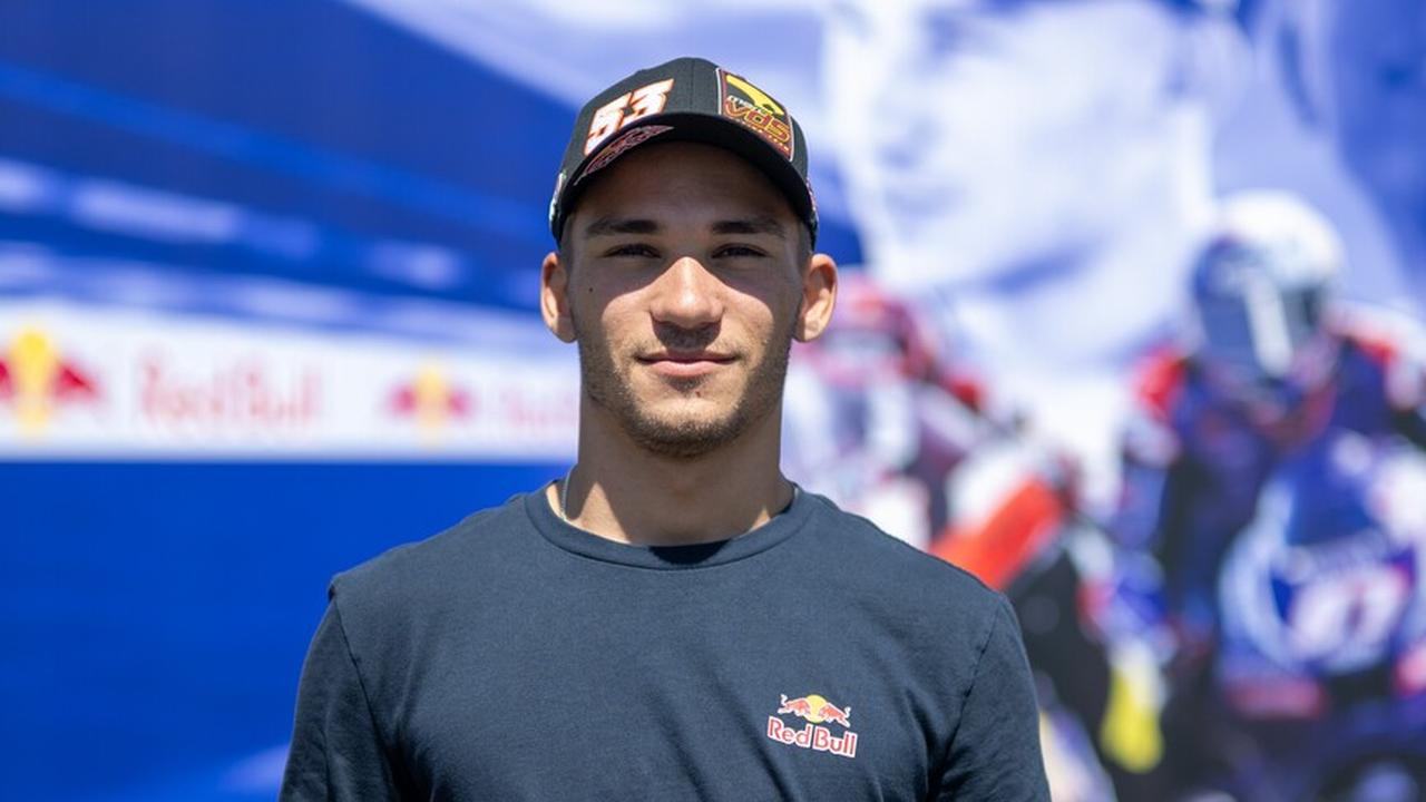 Can Oncu poses for a portrait during a motorsports event. (AA Photo)