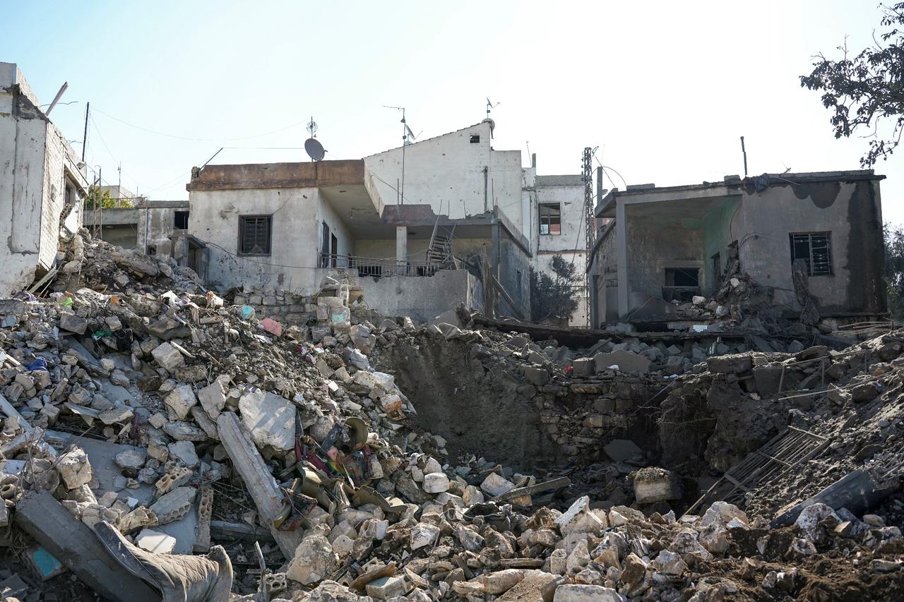 Israeli strikes on Lebanon kill 4, wound 20