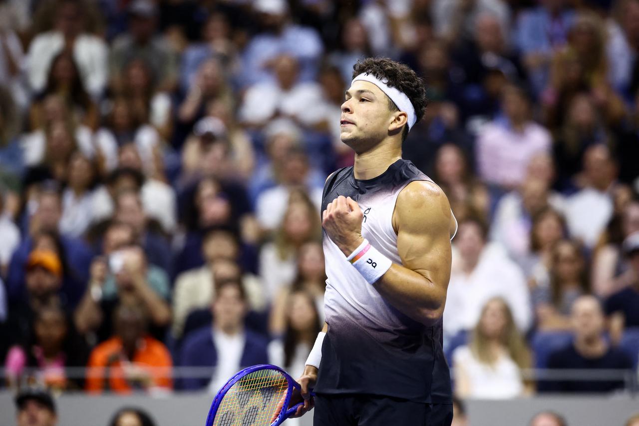 Ben Shelton reacts after a point against Greece's Stefanos Tsitsipas on September 6, 2026. (AFP Photo)
