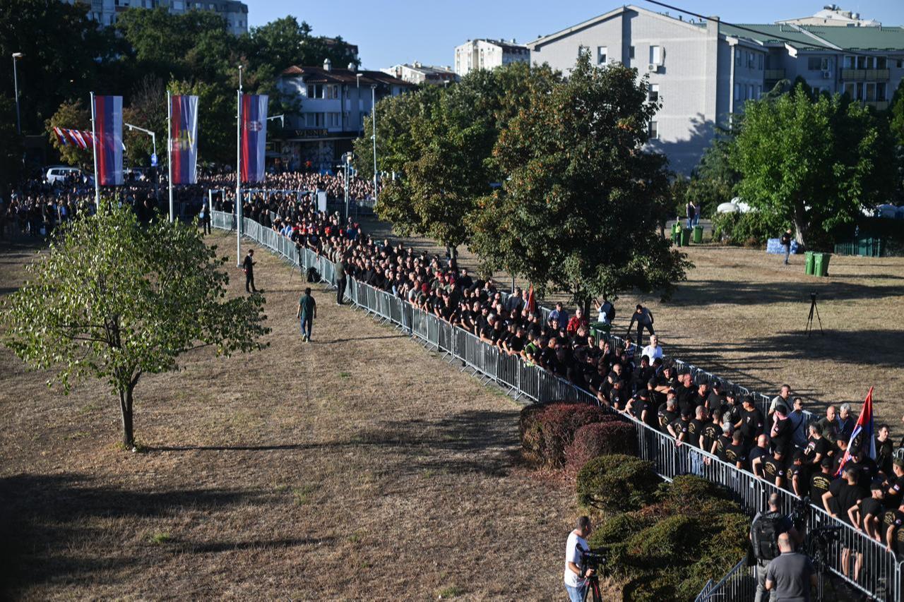 People queue as they arrive to take part in a public memorial on the day of the funeral ceremony for war criminal Ratko Mladic at St Lukas church in Belgrade, on September 7, 2026. (AFP Photo)