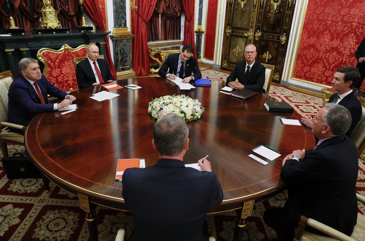 In this pool photograph distributed by the Russian state agency Sputnik, Russia's President Vladimir Putin (2nd L), Kremlin foreign policy aide Yuri Ushakov (L) and Russia's presidential envoy Kirill Dmitriev (4th L) attend a meeting with US special envoy Steve Witkoff (R) and US President Donald Trump's son-in-law Jared Kushner (2nd R) in Moscow on September 5, 2026. (Photo by Sputnik / AFP)