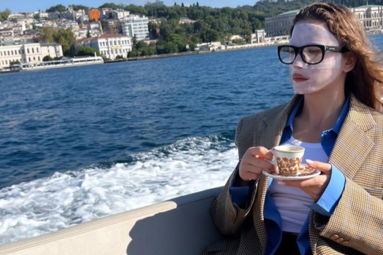 Serenay Sarikaya reportedly earns $2M for beauty campaign filmed on yacht