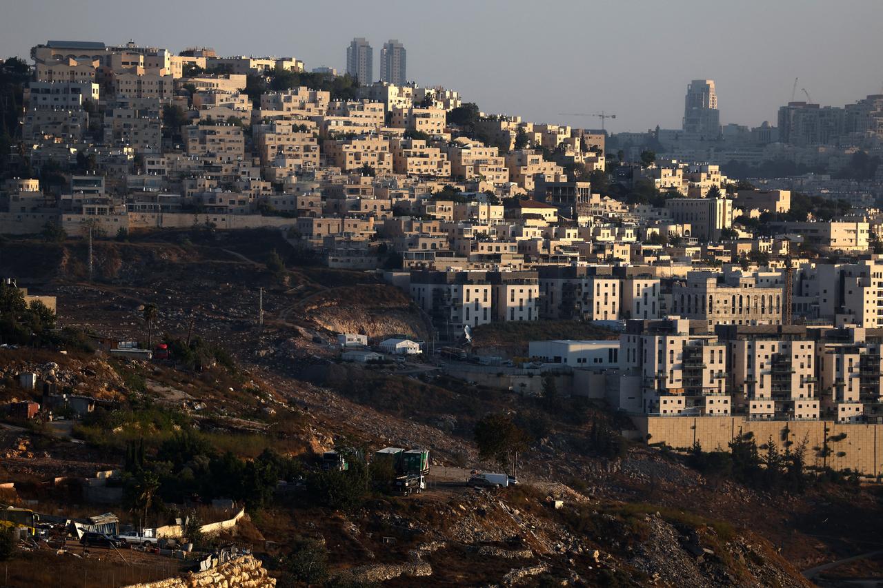 12 countries to restrict trade with Israeli illegal settlements in West Bank
