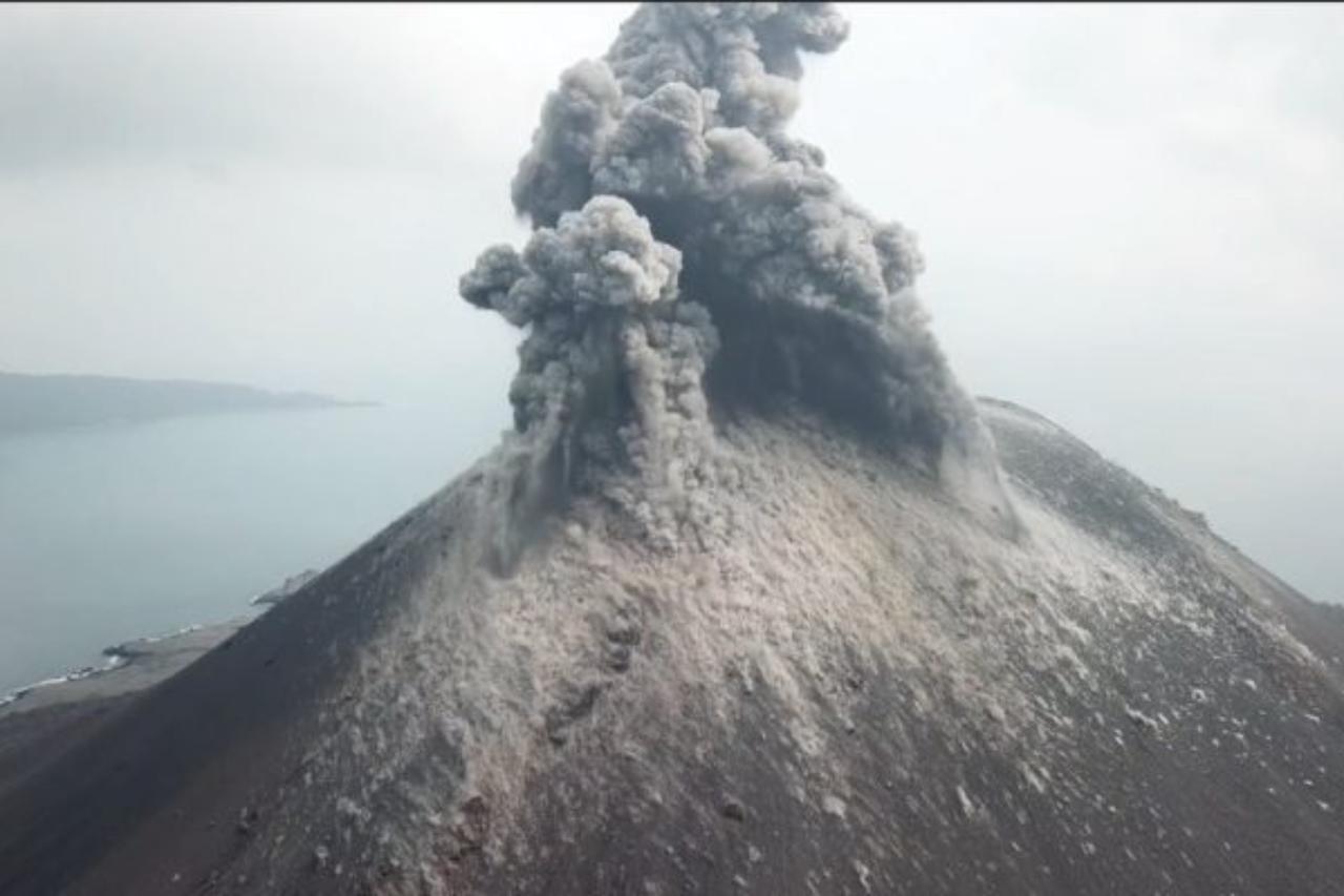 Indonesia reopens major airports after volcanic ash disruption