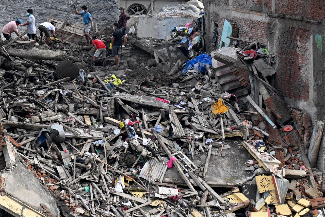 Nepal flood death toll rises to 1,357 as rescuers search tunnels