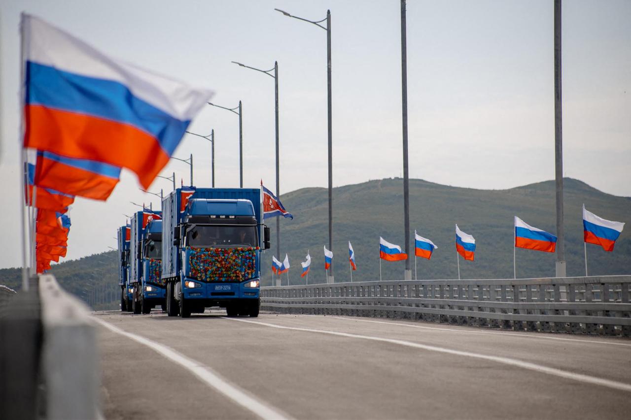 Russia, North Korea open first road bridge amid closer military ties
