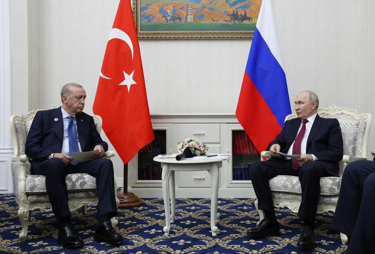 President Recep Tayyip Erdogan (L) meets with Russian President Vladimir Putin (R) at the Shanghai Cooperation Organization (SCO) summit in Bishkek, Kyrgyzstan, Sept. 1, 2026. (Turkish Presidency/Murat Cetinmuhurdar/Handout)