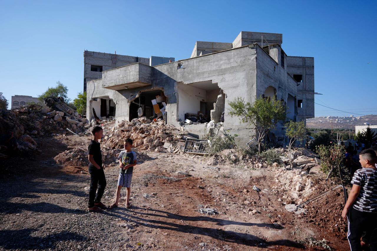 Egypt, Jordan welcome UK trade curbs on illegal Israeli settlements