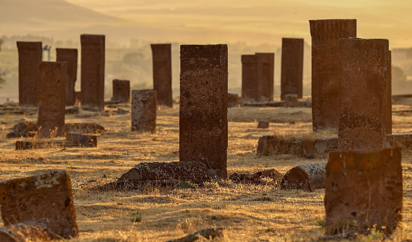 UNESCO-listed Turkish-Islamic cemetery draws influx of visitors