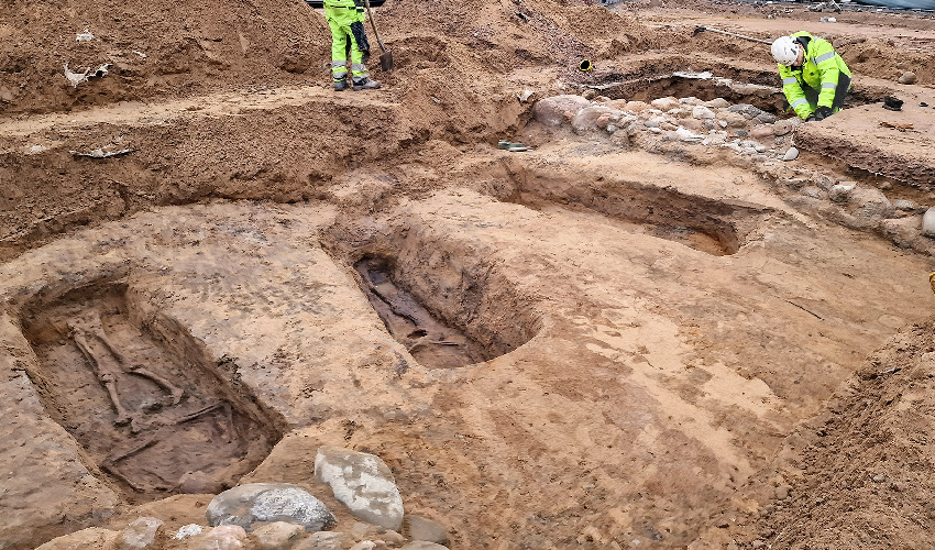 Medieval grave in Sweden surprises archaeologists