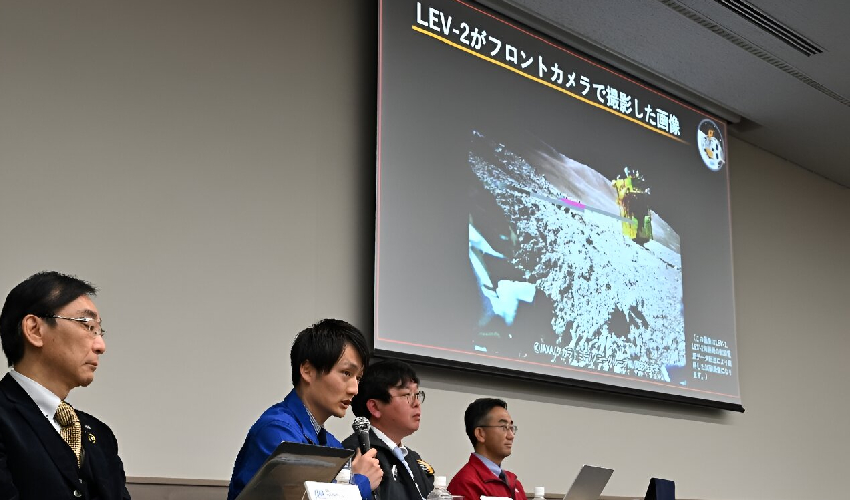 Japan's craft makes precision landing on moon