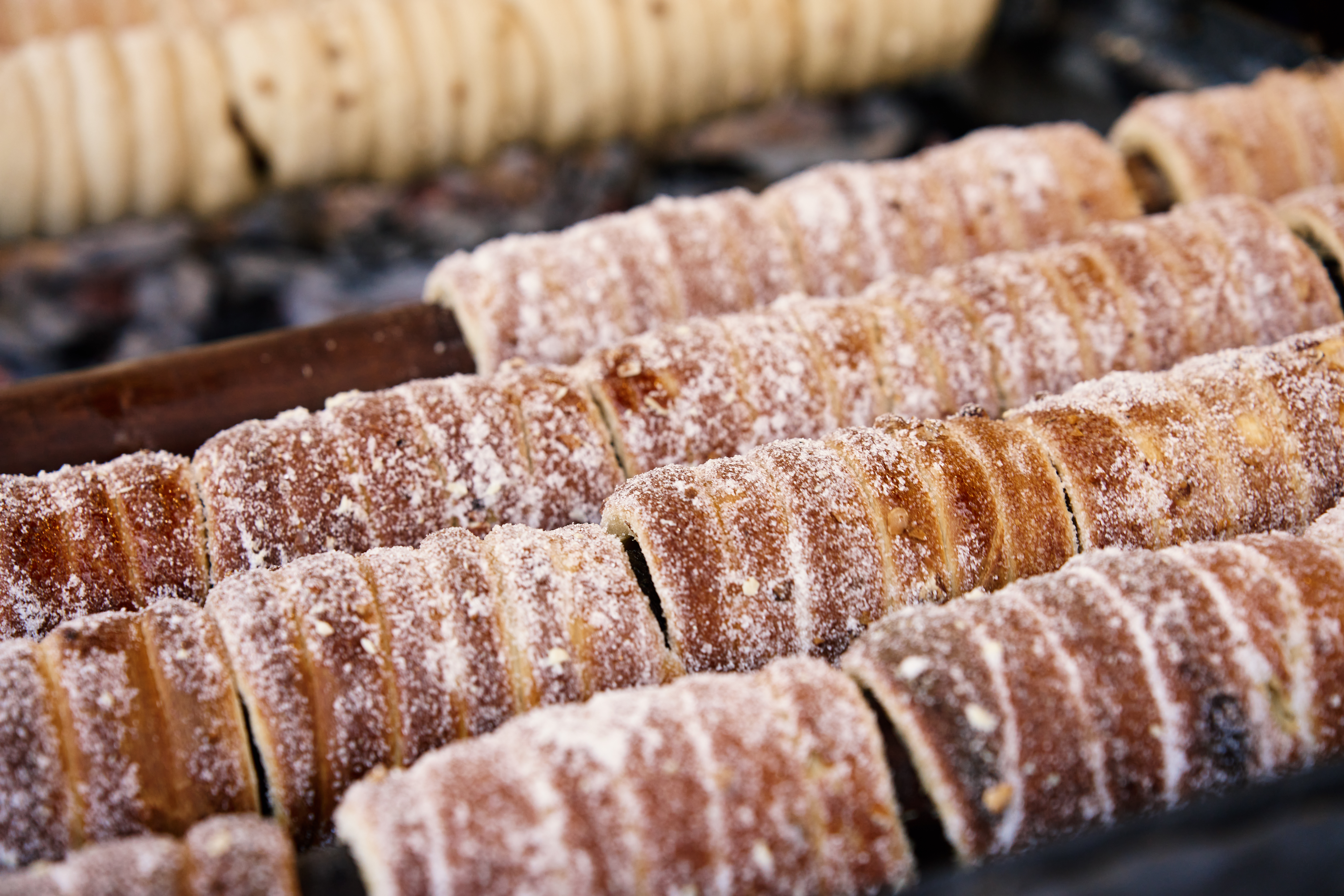 Prague's scrumptious delight: Trdelnik, Kurtoskalacs's aroma enchants local streets
