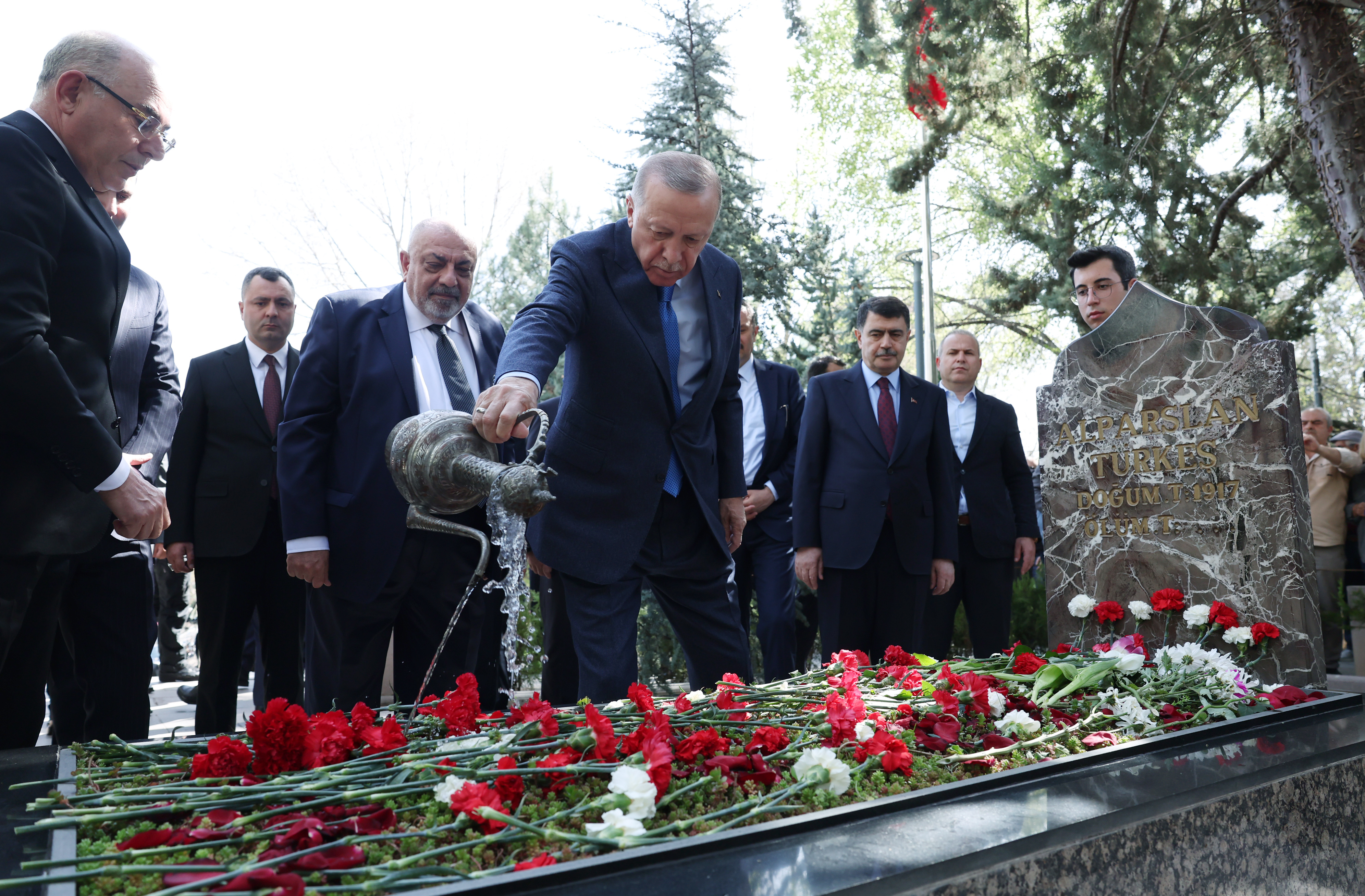 President Erdogan honors Alparslan Turkes on 27th death anniversary