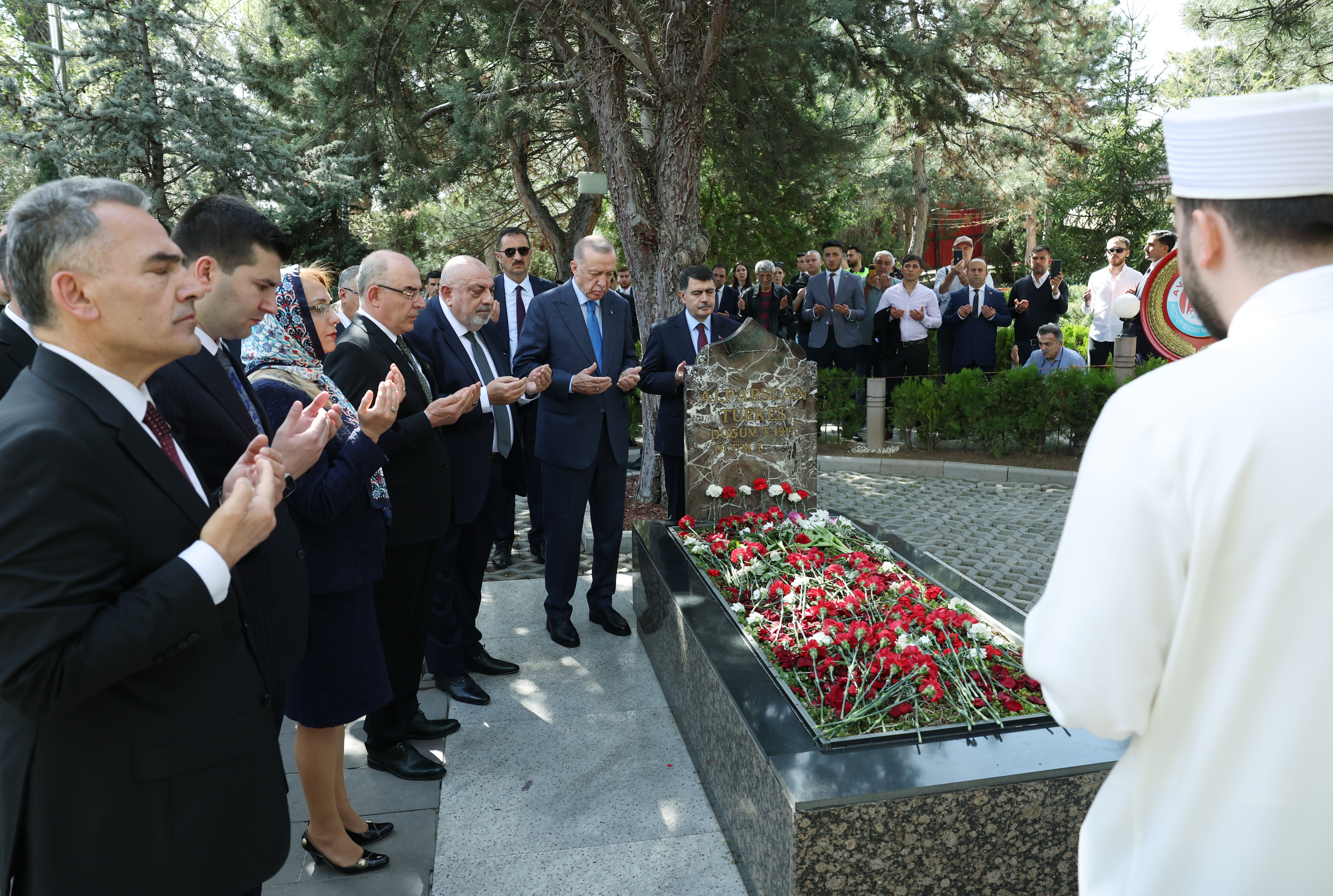 President Erdogan honors Alparslan Turkes on 27th death anniversary