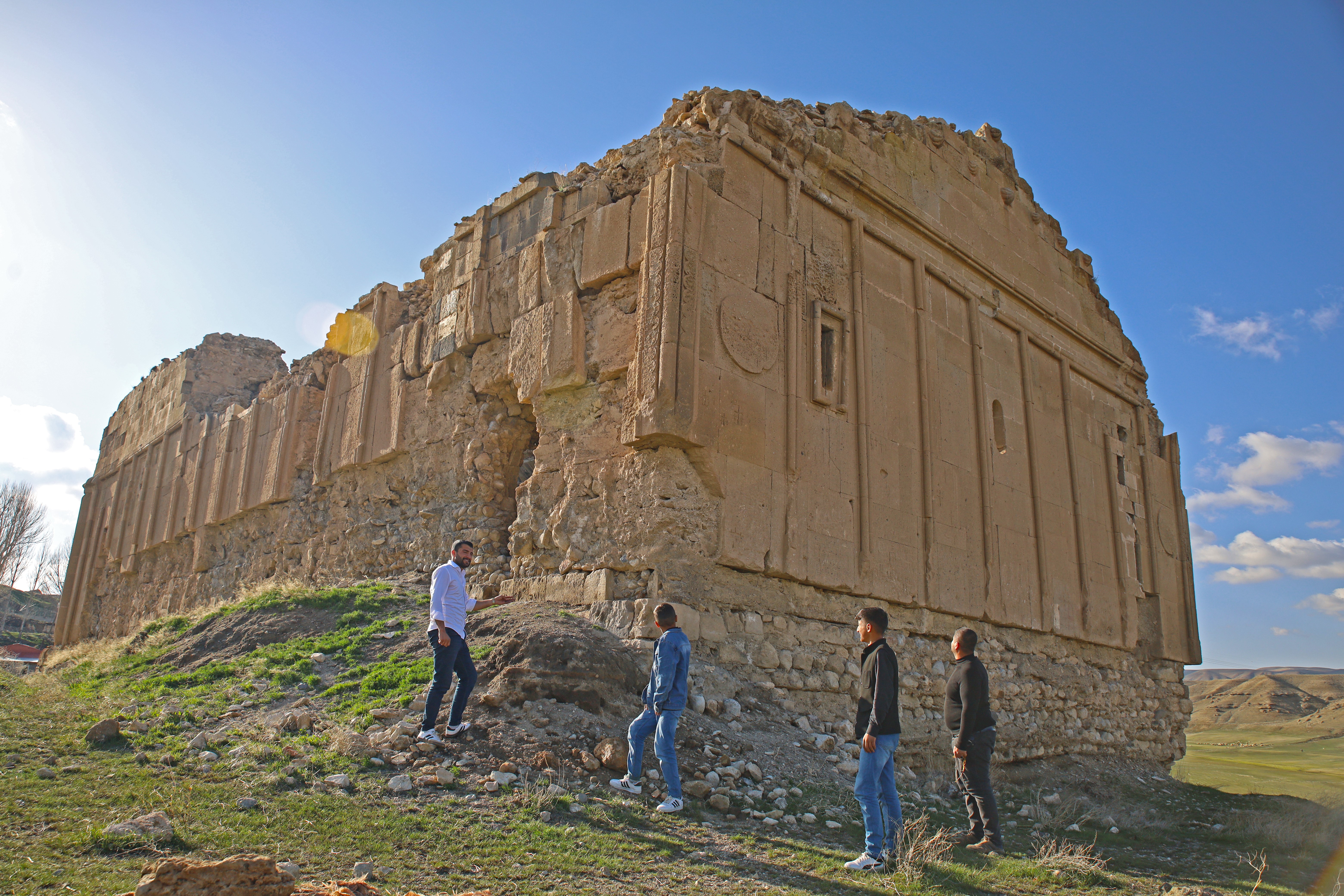 1,700-year-old St. Bartholomew's Church in Van, Türkiye, awaits visitors