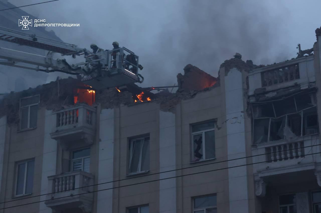Russia attacks Dnipropetrovsk, killing at least 8 civilians
