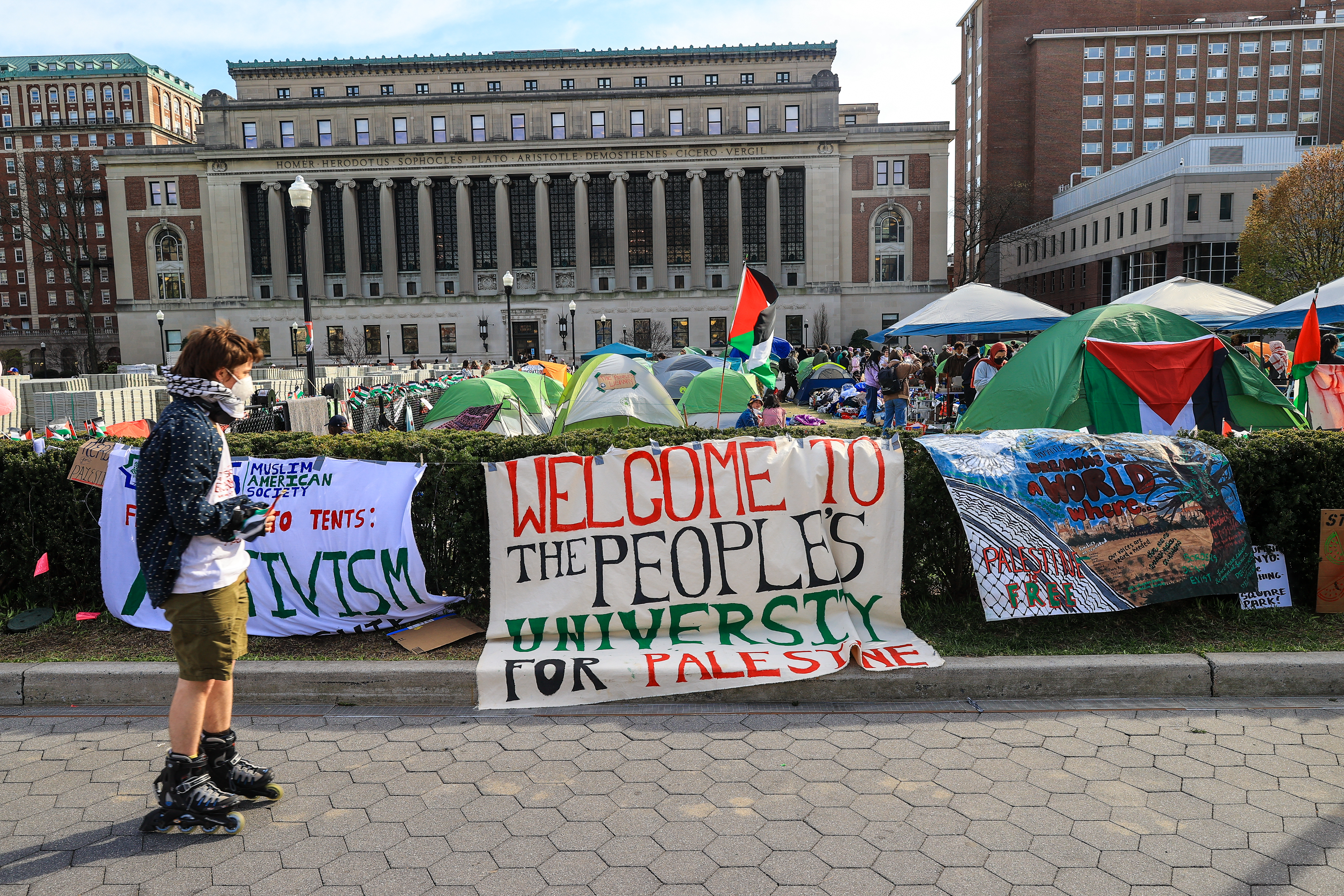 Netanyahu urges halt to "horrific" pro-Palestinian student protests in US campuses