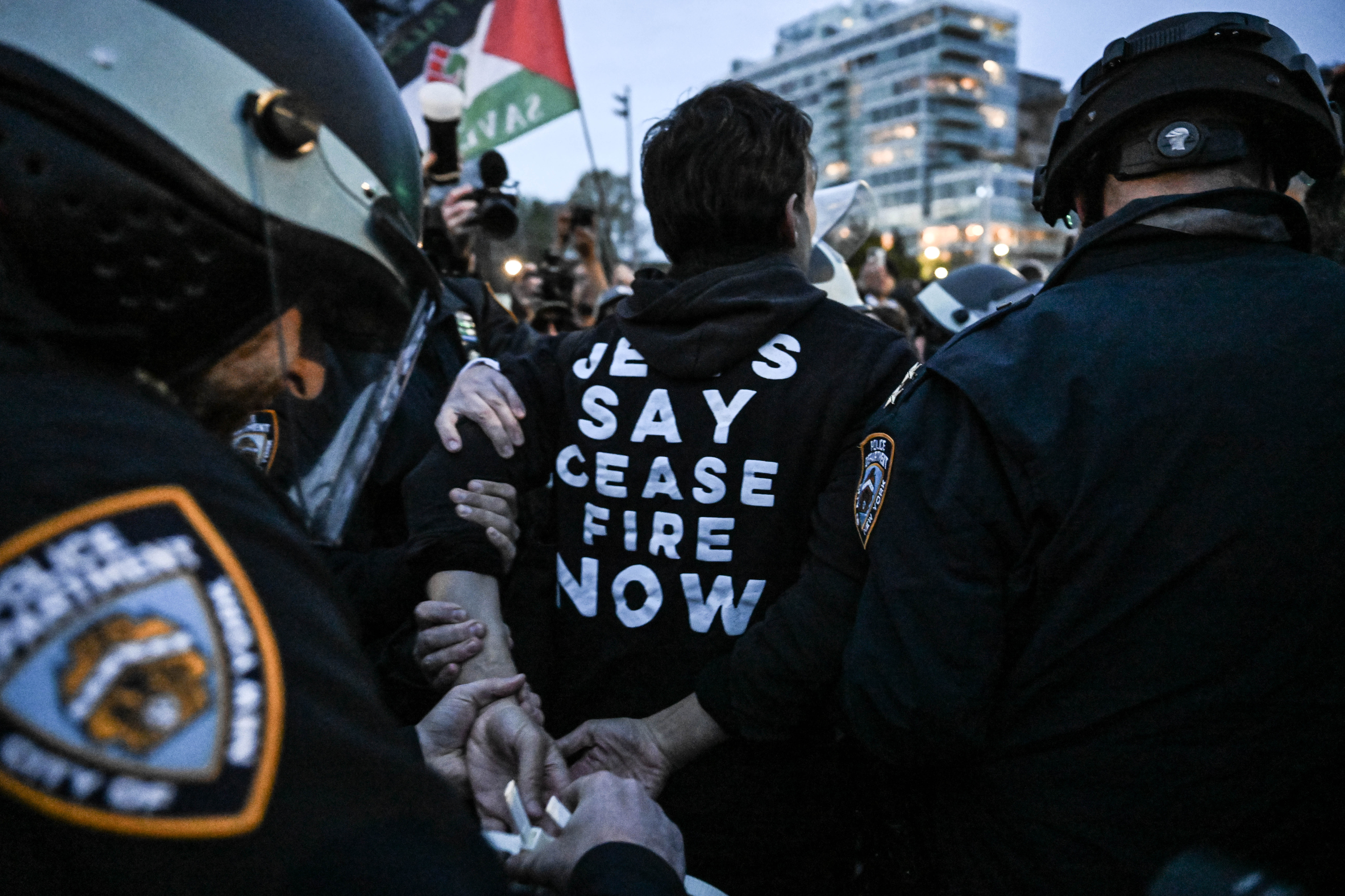 NYPD arrests 300 anti-war Jewish protesters in New York