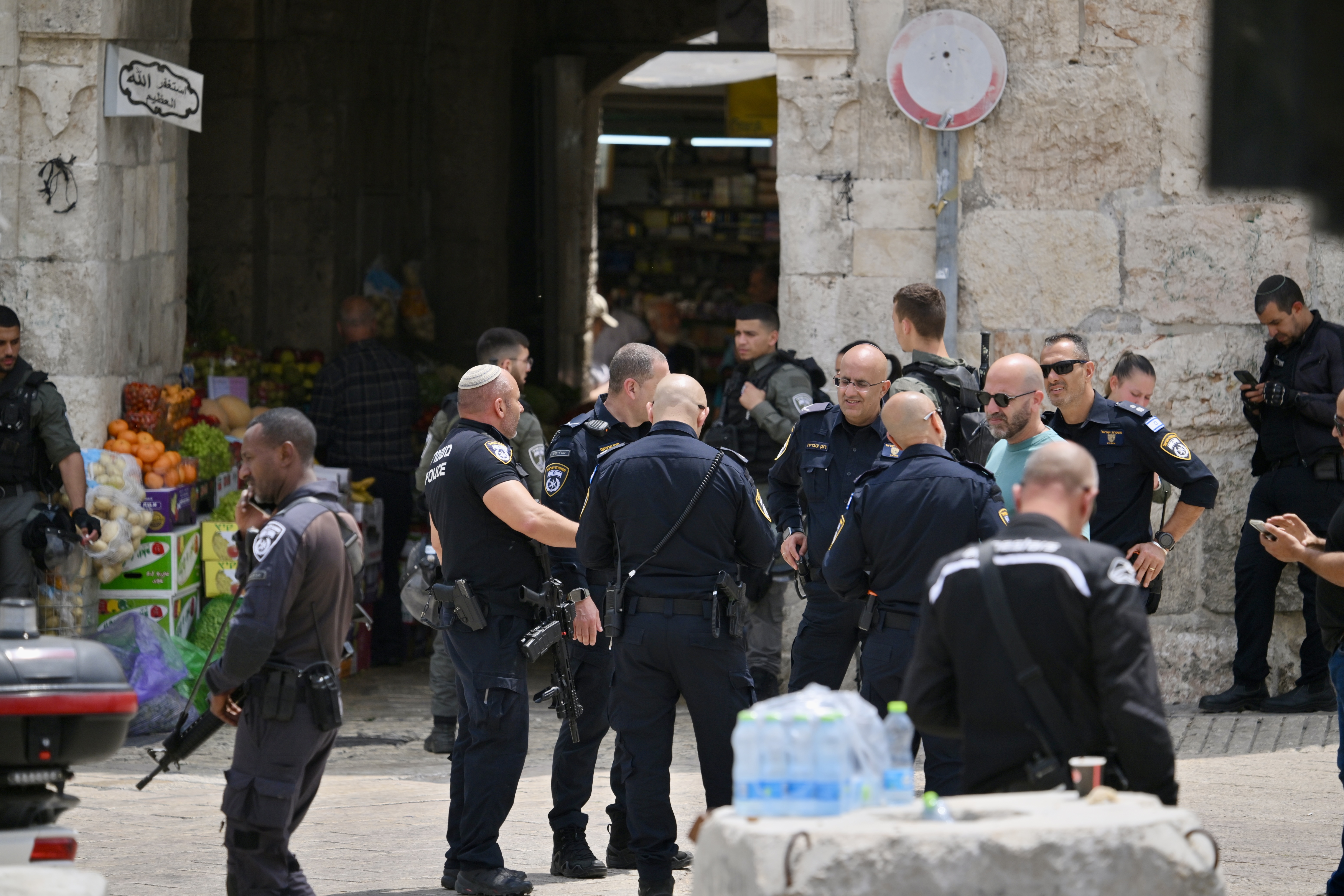 Israeli police shoot Turkish man dead for alleged knife attack