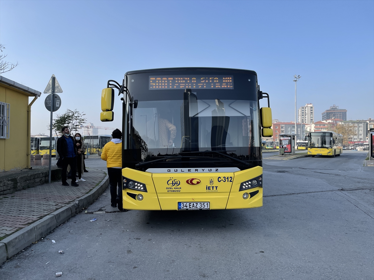 500T Bus line connects Istanbul