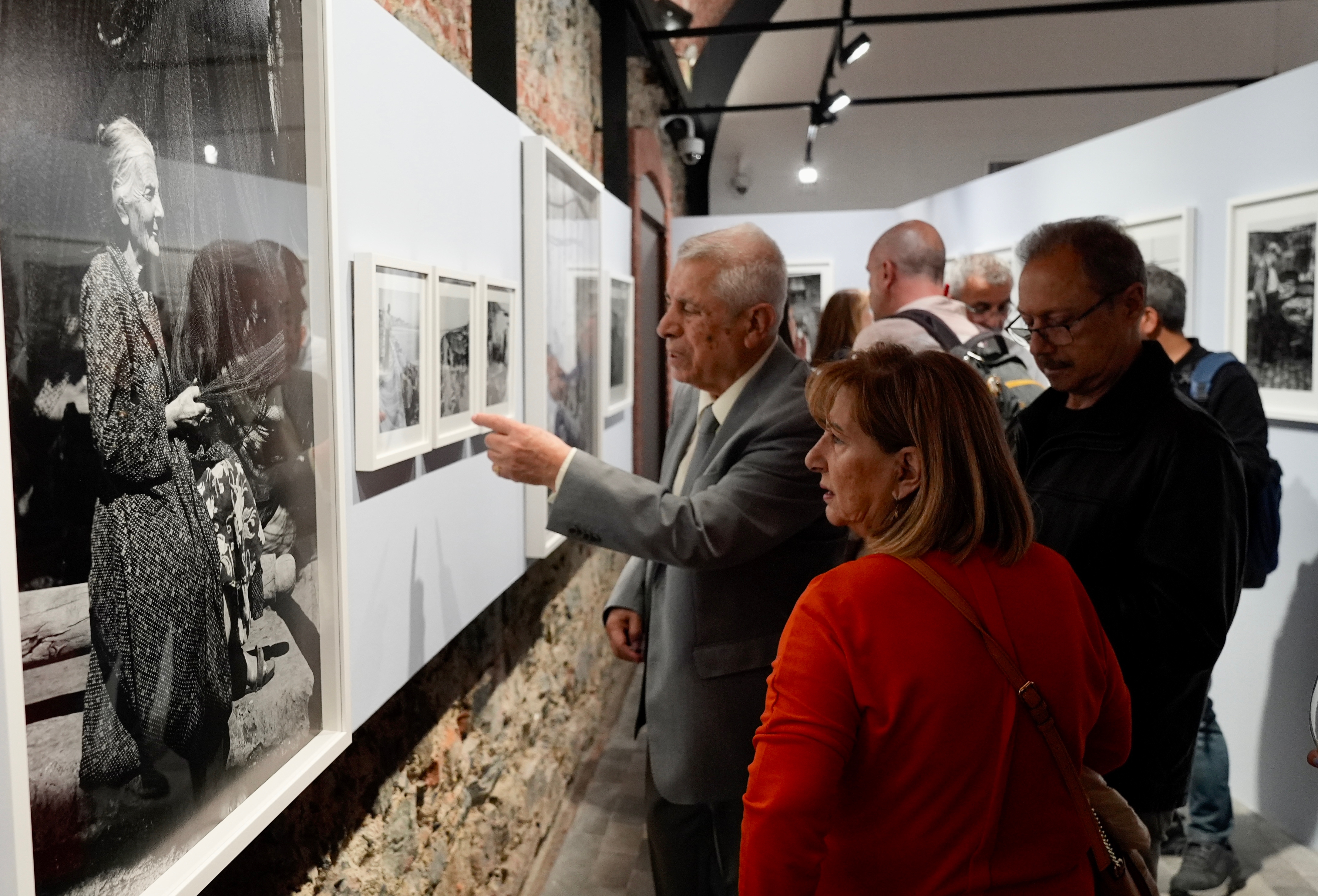 Ara Guler's 'Kumkapi Fishermen' exhibition opens to visitors