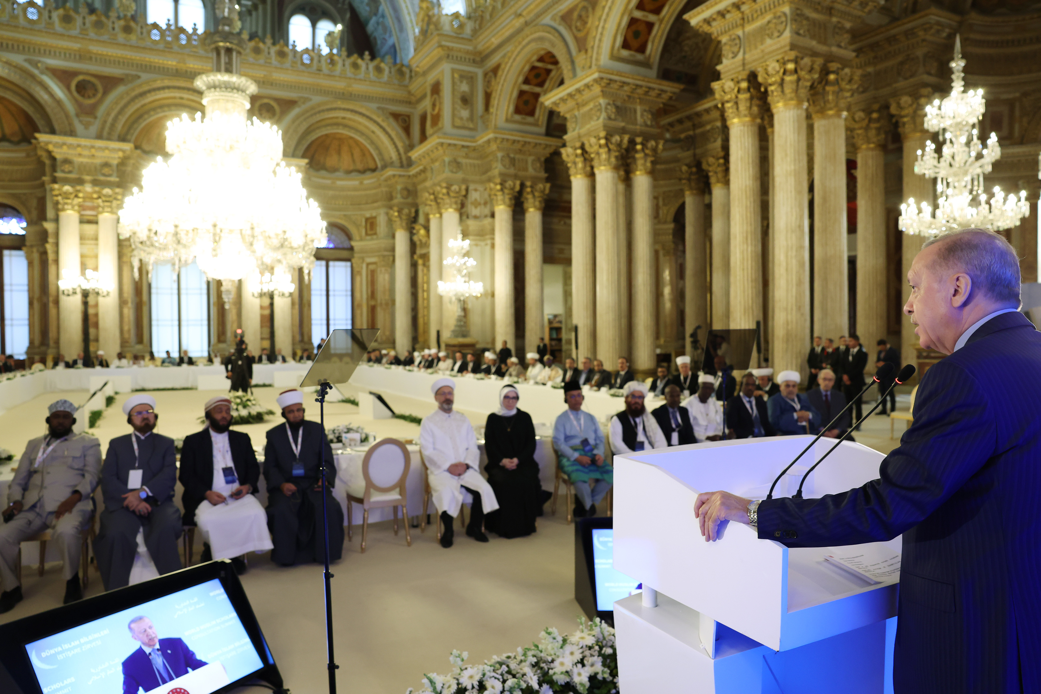 President Erdogan condemns ongoing tragedy in Palestine, criticizing Western silence