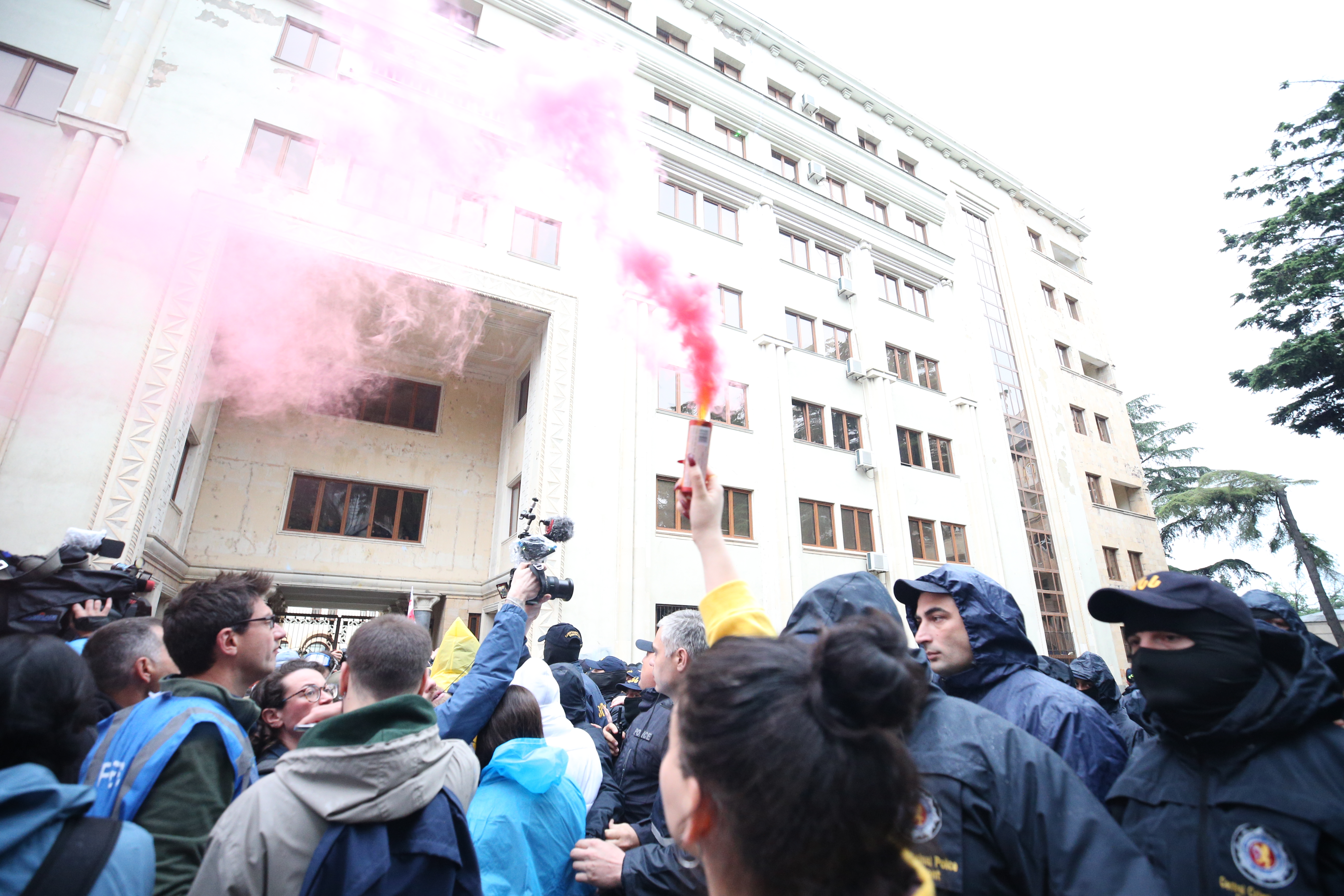Tens of thousands march in Georgia